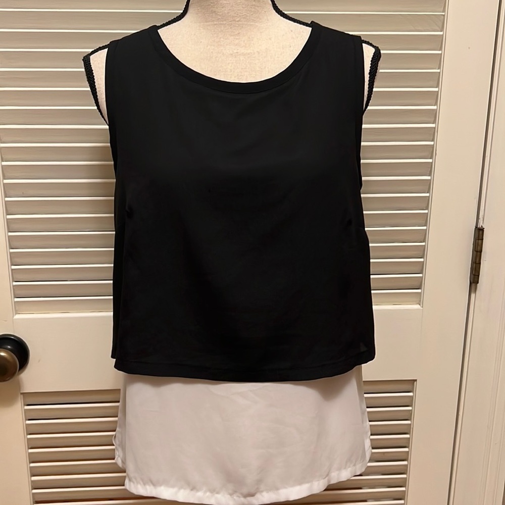 91. The Limited Tunic in Black and White